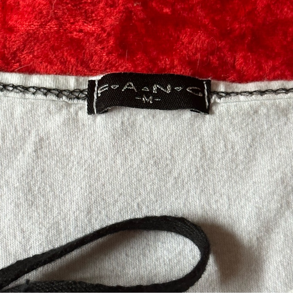 Early 2000s Glitter Graphic White Baby Tee Rebel Black Lace Up Short Sleeve - Picture 4 of 6